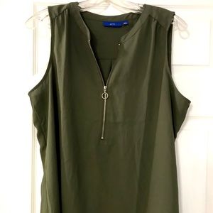 Ladies sleeveless zipper front blouse.